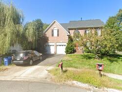 Pre-foreclosure in  Battle Ct Se Vienna, VA 22180