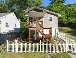 Pre-foreclosure in  Hanna Dr Charleston, WV 25387