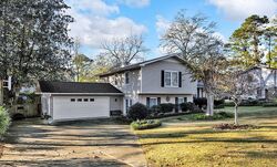 Pre-foreclosure in  Scenic View Dr Dothan, AL 36303
