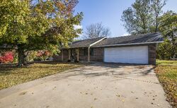 Pre-foreclosure in  Dillow Ln Bella Vista, AR 72714