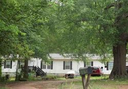 Pre-foreclosure in  Willie Bailey Dr Eatonton, GA 31024