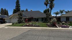  N Bollinger St, Visalia CA