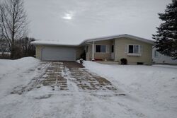 Pre-foreclosure in  Carolann St Nw Eyota, MN 55934