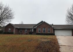 Pre-foreclosure in  Susan Dr Collinsville, MS 39325