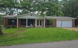 Pre-foreclosure in  Saint Francois Rd Bonne Terre, MO 63628