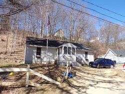 Pre-foreclosure in  Valley St Franklin, NH 03235