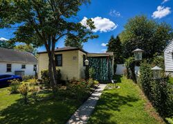 Pre-foreclosure in  Roosevelt Ave Mount Ephraim, NJ 08059