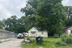 Pre-foreclosure in  Art St Collinsville, IL 62234