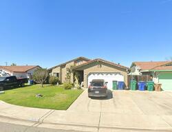 Pre-foreclosure in  Minnie Way Winton, CA 95388