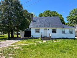  N Greenville Rd, Lakeview MI