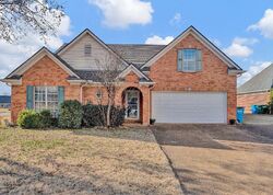Pre-foreclosure in  Mabry Ln Arlington, TN 38002