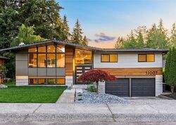 Pre-foreclosure in  28th Ave Sw Federal Way, WA 98023