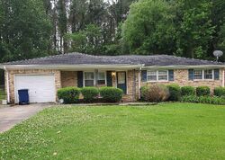Darlene Cir Nw, Huntsville, AL