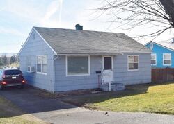 Pre-foreclosure in  Sw 28th St Pendleton, OR 97801