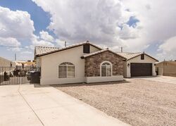 Pre-foreclosure in  Interlake Dr Lake Havasu City, AZ 86404