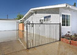 Pre-foreclosure in  Oso Ave Winnetka, CA 91306