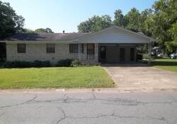 Pre-foreclosure in  CLOVERHILL RD Little Rock, AR 72205