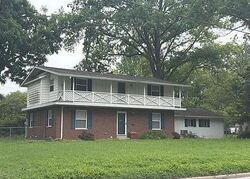 Pre-foreclosure in  N 6th St Mascoutah, IL 62258