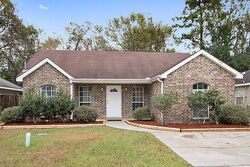 Pre-foreclosure in  Devon Dr Slidell, LA 70460