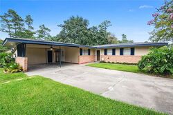 Pre-foreclosure in  Markham Dr Slidell, LA 70458
