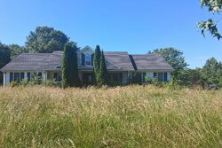 Pre-foreclosure in  Kinneys Rd Cedar Hill, TN 37032