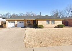 Pre-foreclosure in  Lewis Ln Amarillo, TX 79109