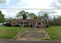  W Reagan St, Palestine TX