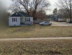 Pre-foreclosure in  Willis Rd Richmond, VA 23237