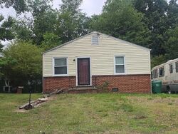 Pre-foreclosure in  N Linden Ave Highland Springs, VA 23075