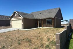Pre-foreclosure in  Anaconda Ave Pasco, WA 99301