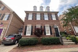 Pre-foreclosure in  Dilworth Crescent Row Charlotte, NC 28203