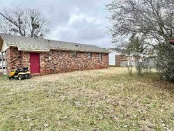  James Ave, Courtland AL