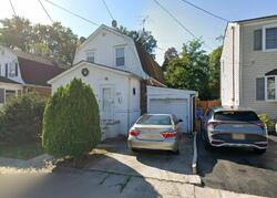 Pre-foreclosure in  Olive Pl Woodbridge, NJ 07095