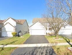 Pre-foreclosure in  Viewpoint Dr Lake In The Hills, IL 60156