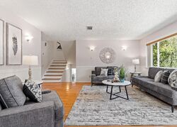 Pre-foreclosure in  Skyline Dr Vallejo, CA 94591