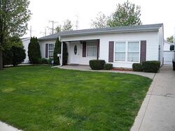 Pre-foreclosure in  HICKORY AVE Romeoville, IL 60446
