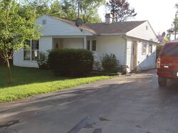  Wren Rd, Carpentersville IL