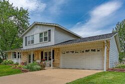 Pre-foreclosure in  Mitchell Trl Elk Grove Village, IL 60007