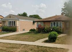 Pre-foreclosure in  Suffolk Ave Westchester, IL 60154