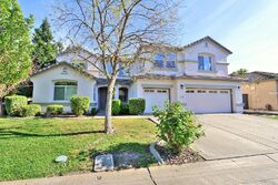 Pre-foreclosure in  Hawkcrest Cir Sacramento, CA 95835