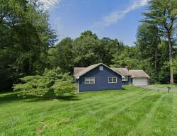 Pre-foreclosure in  Foothills Way Bloomfield, CT 06002