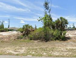 Pre-foreclosure in  Sunbury Dr Port Charlotte, FL 33981