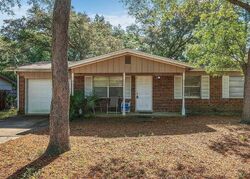 Pre-foreclosure Listing in Berwick Cir SHALIMAR, FL 32579