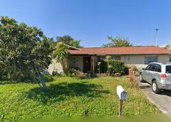 Pre-foreclosure in  Verona Ct Tampa, FL 33634