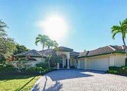 Pre-foreclosure in  Gainesborough Ct Naples, FL 34105