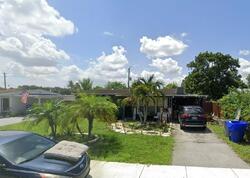 Pre-foreclosure in  Farragut St Hollywood, FL 33024