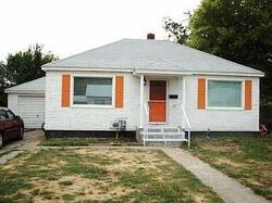 Pre-foreclosure in  Dewey St Blackfoot, ID 83221