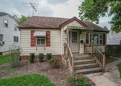 Pre-foreclosure in  W FOURTH ST Manteno, IL 60950