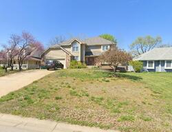 Pre-foreclosure in  SW SCATHELOCK RD Topeka, KS 66614