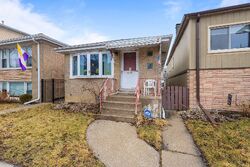 Pre-foreclosure in  Circle Ave Forest Park, IL 60130